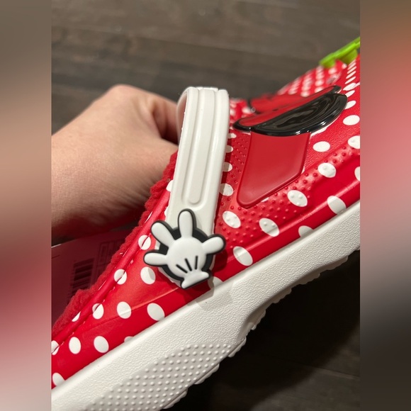 Crocs™ Disney Minnie Mouse Girls Clog White And Red Size J5 - Picture 10 of 11